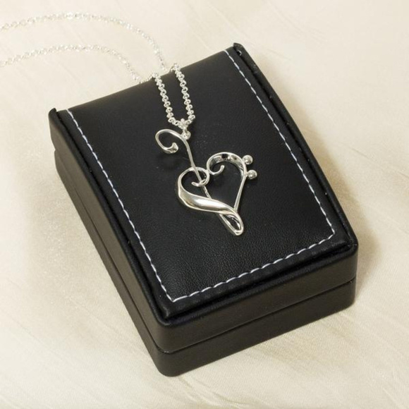 Genuine Silver Heart of Clefs Necklace in Gift Box - Picture 1 of 6